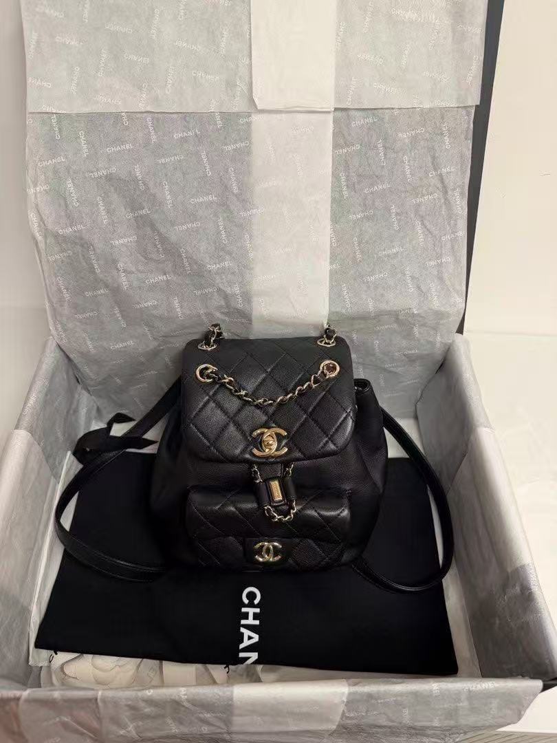 Chanel - D