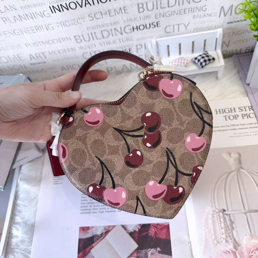 COACH 雙拉愛心包｜Coach 櫻桃限定款｜手提斜背兩用精品包