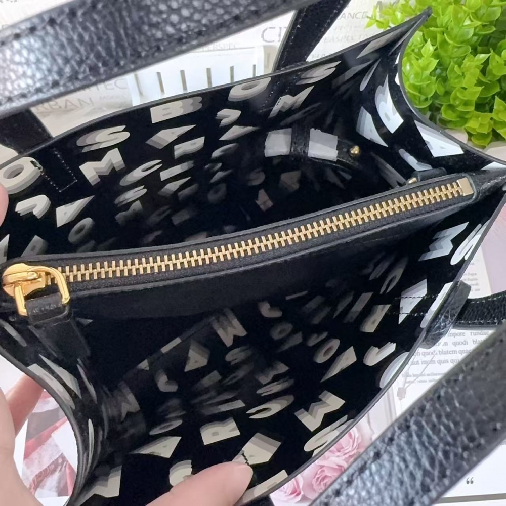 Marc Jacobs 鎖頭包 黑色｜手提側背兩用包（已售出）