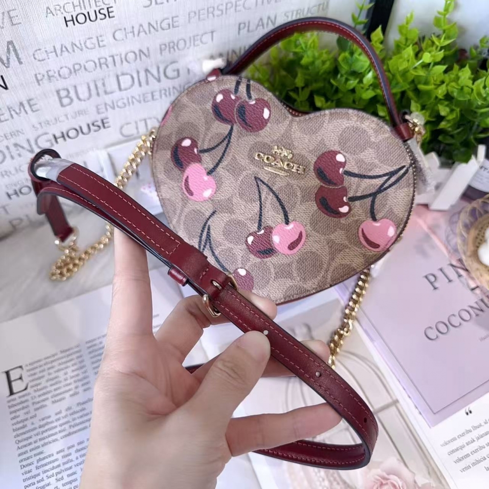 COACH 雙拉愛心包｜Coach 櫻桃限定款｜手提斜背兩用精品包