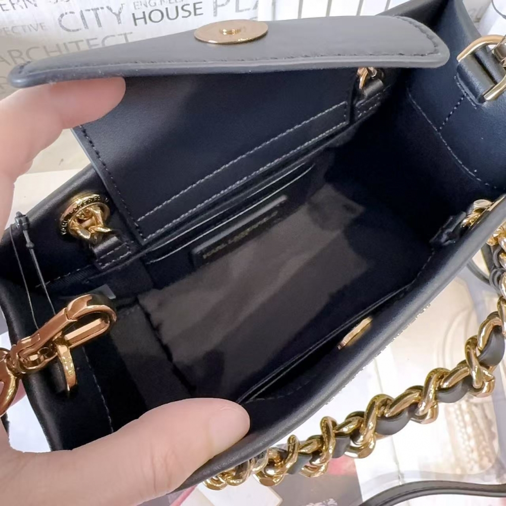KARL 徽章迷你紙袋包｜Karl Lagerfeld 手提斜背兩用包｜麂皮拼接精品包